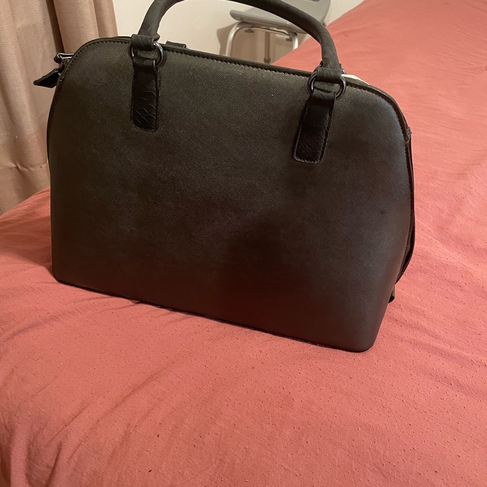 Handbag - Picture 2 of 4